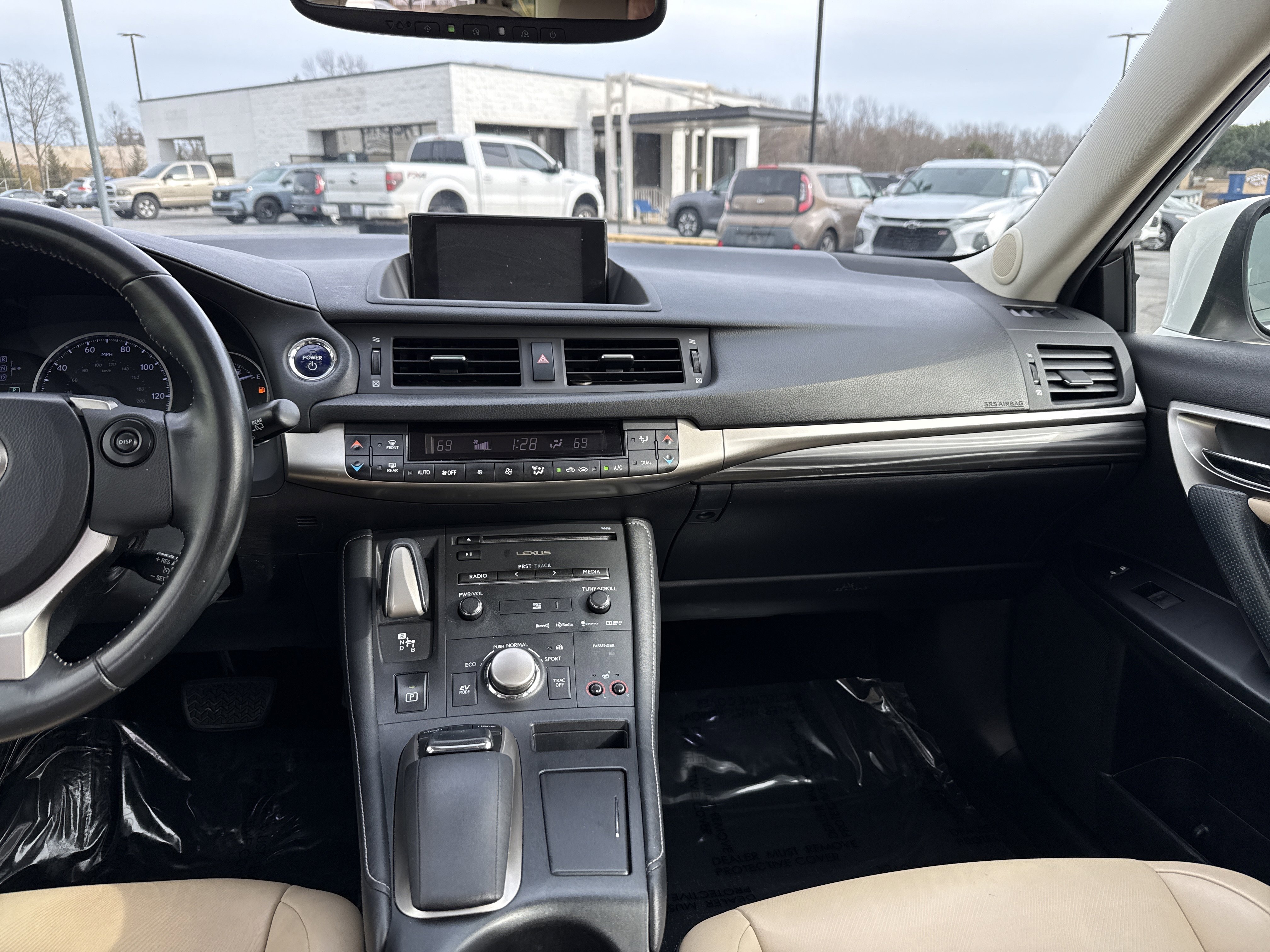 Used 2015 Lexus CT 200h w/ Navigation Package image 30