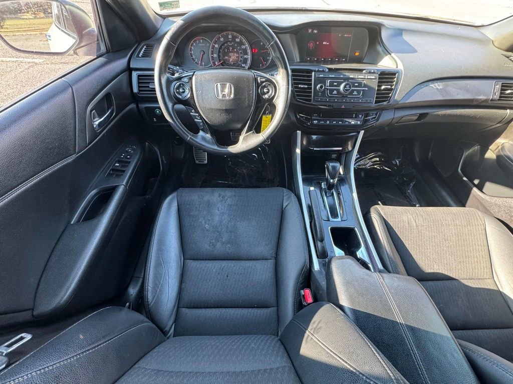 Used 2017 Honda Accord Sport image 24