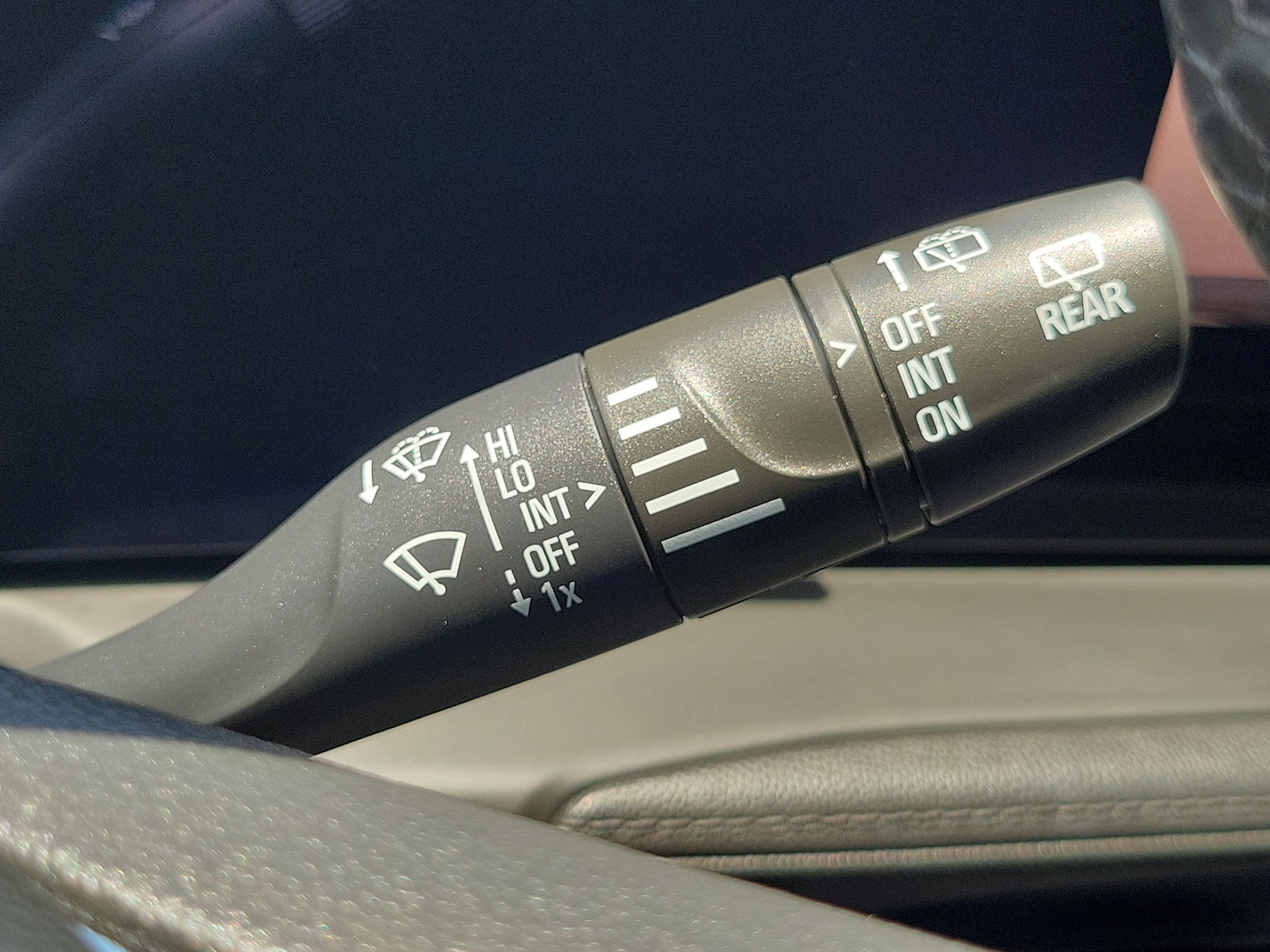 Used 2025 Buick Encore GX Sport Touring FWD image 22
