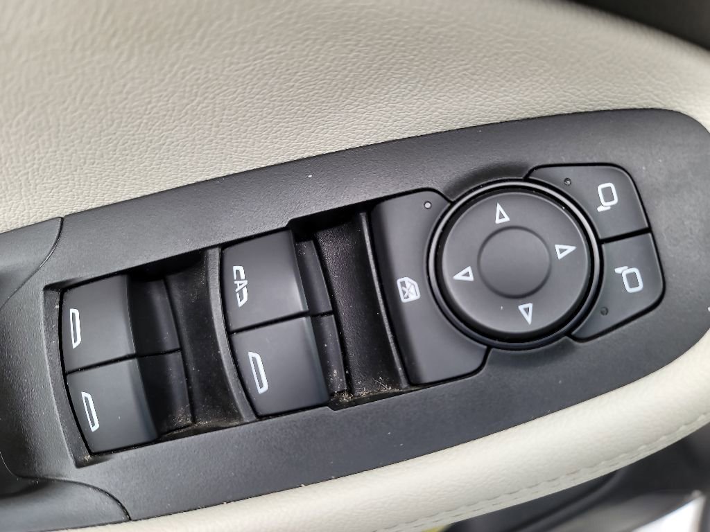 Used 2020 Buick Encore GX Preferred w/ Cold Weather Comfort Package FWD image 10