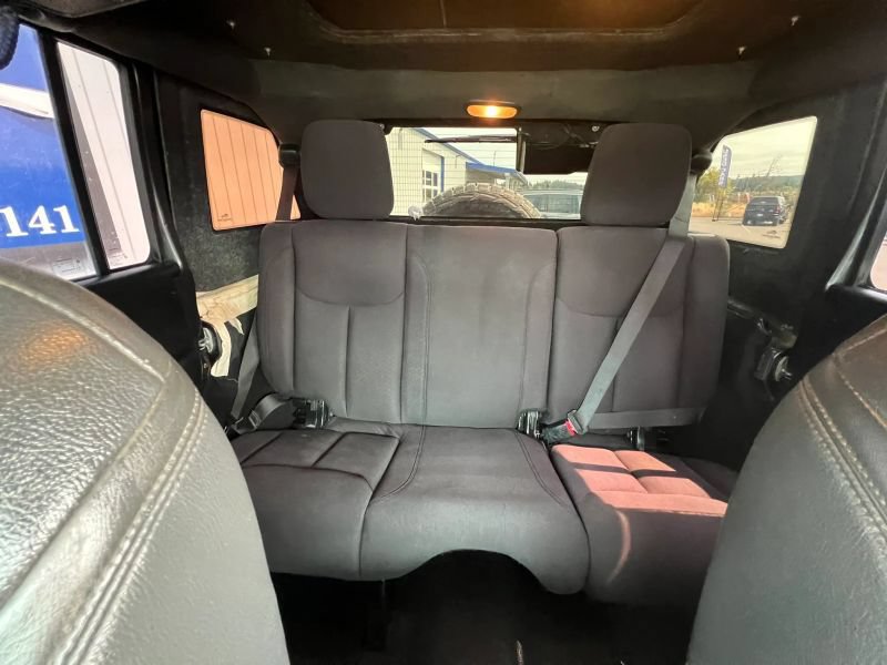 Used 2017 Jeep Wrangler Unlimited Sahara w/ Max Tow Package AWD/4WD image 23