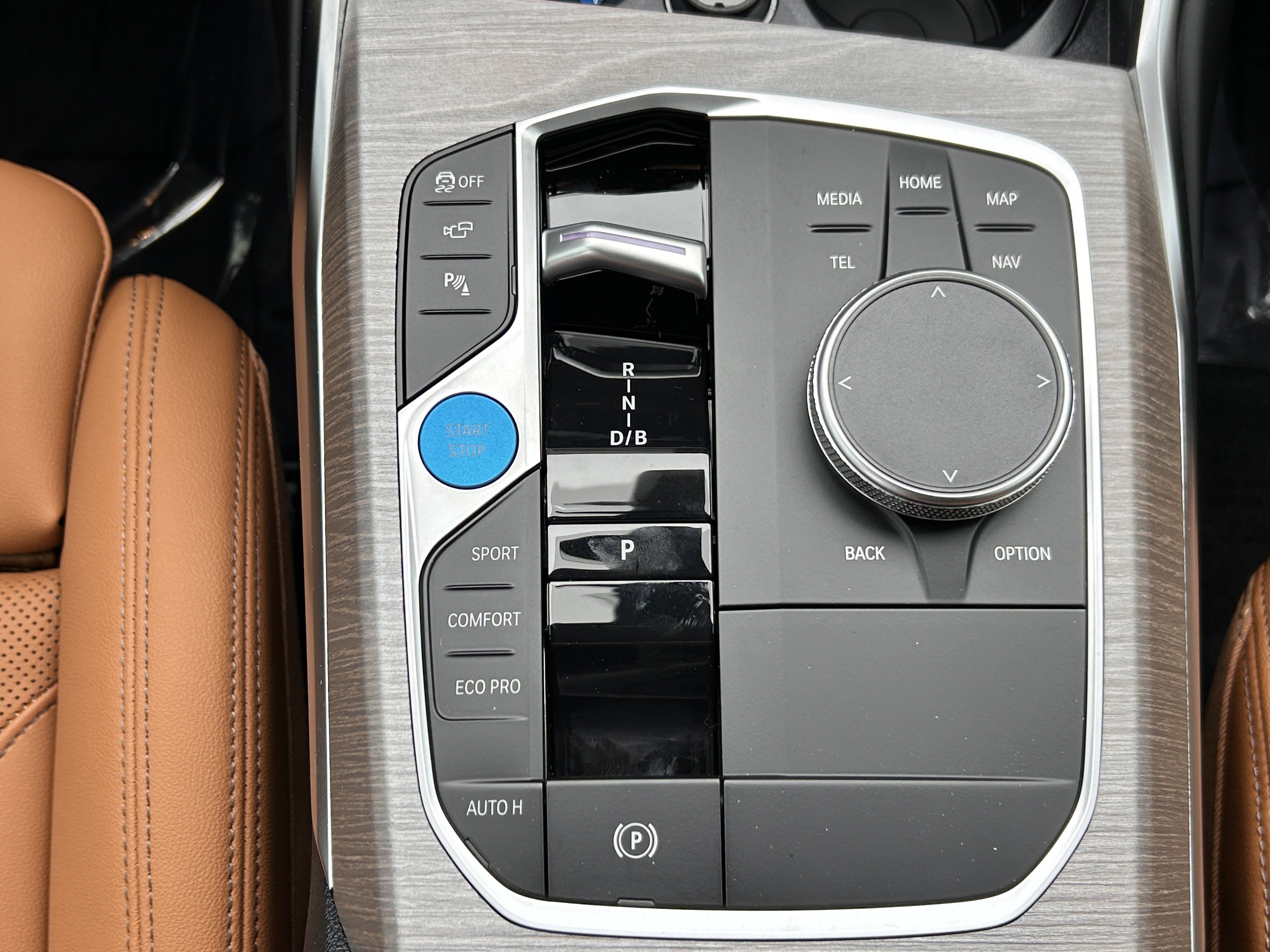 Used 2026 BMW i4 eDrive40 w/ Parking Assistance Package image 13