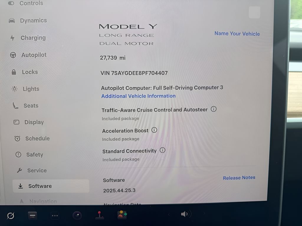 Used 2023 Tesla Model Y Long Range AWD/4WD image 24