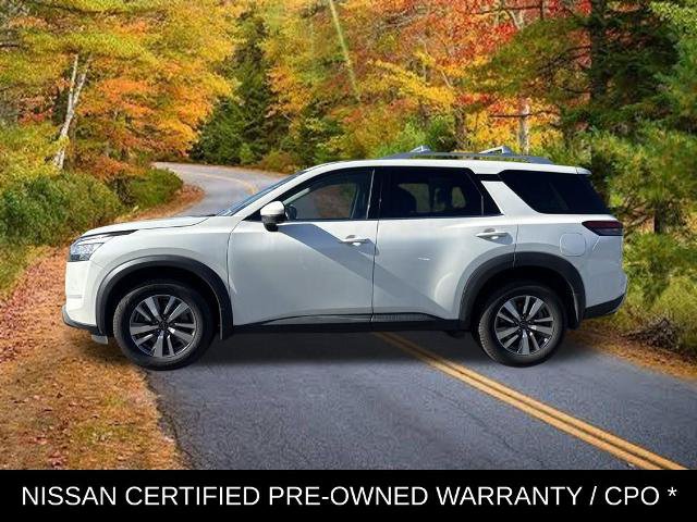 Certified 2023 Nissan Pathfinder SL w/ Black Appearance Package AWD/4WD image 10