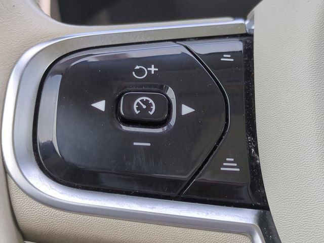 Used 2023 Volvo XC60 B5 Plus w/ Protection Package Premier FWD image 20