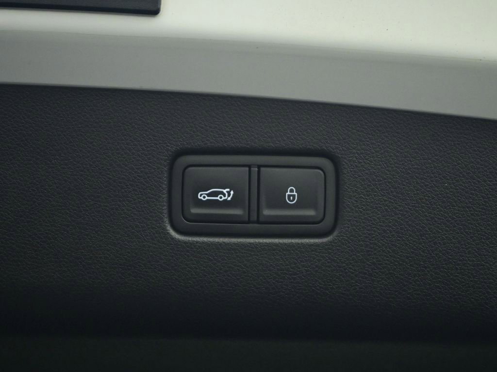 Used 2025 Genesis GV70 3.5T Sport w/ Sport Prestige Package image 81