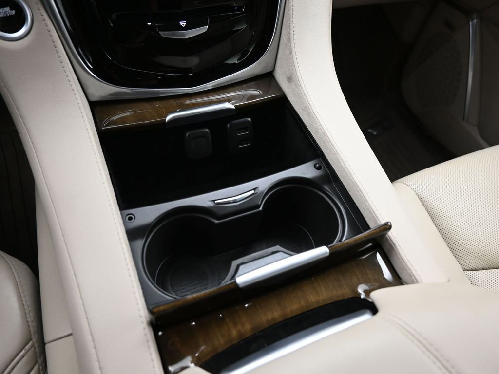 Used 2020 Cadillac Escalade Luxury AWD/4WD image 18