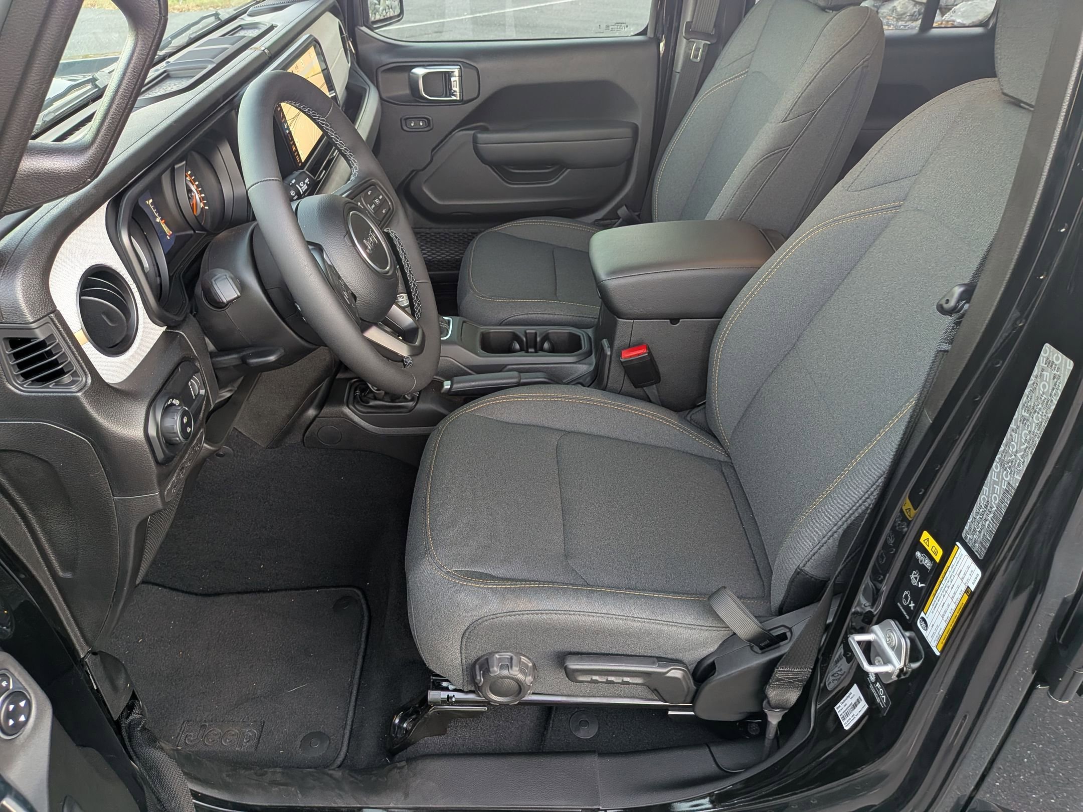 New 2025 Jeep Gladiator Sport image 10