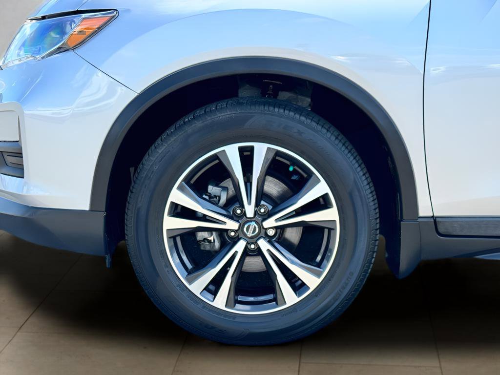 Used 2019 Nissan Rogue SV w/ Premium Package FWD image 36
