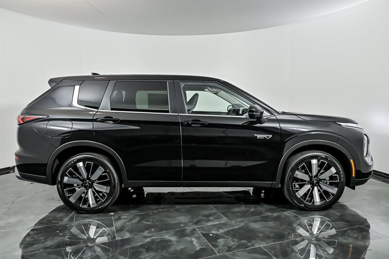 New 2026 Mitsubishi Outlander SE AWD/4WD image 9