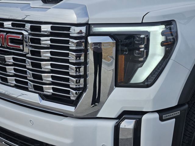 New 2026 GMC Sierra 3500 Denali w/ Denali Reserve Package AWD/4WD image 5