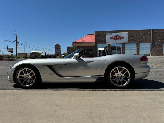 Used 2003 Dodge Viper SRT-10 image 6