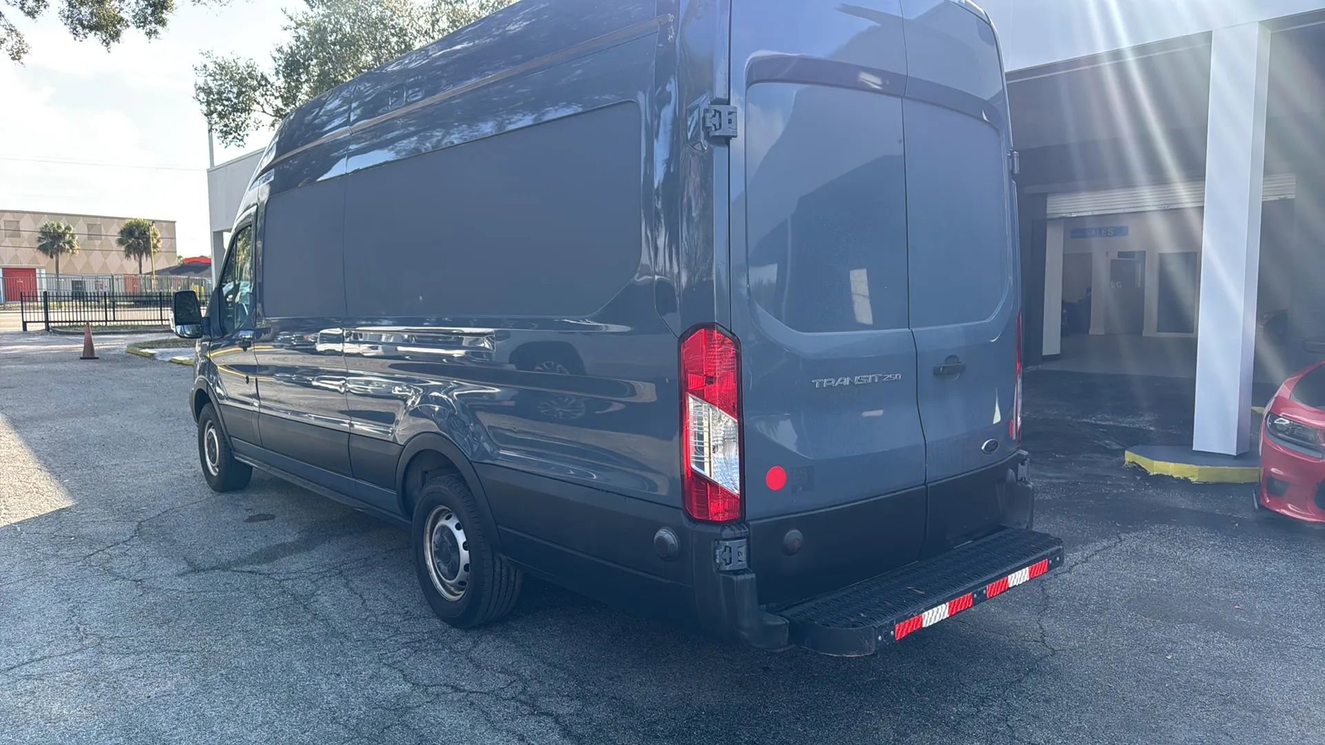 Used 2019 Ford Transit 250 148 High Roof Extended RWD image 5
