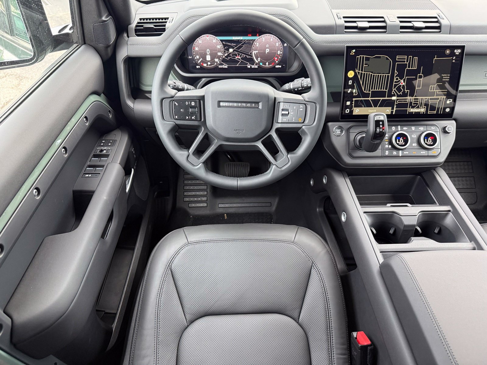 New 2026 Land Rover Defender 110 Trophy Edition AWD/4WD image 30