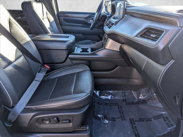 Used 2023 Chevrolet Suburban Premier image 23