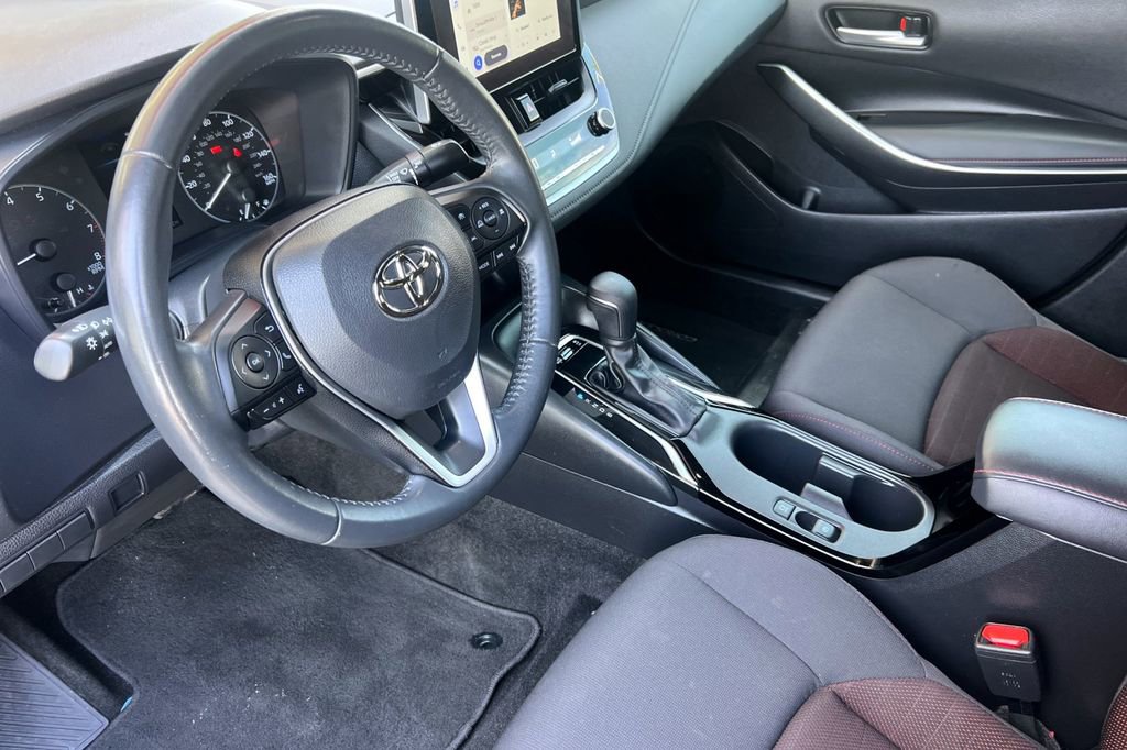 Used 2023 Toyota Corolla SE w/ SE Premium Package image 12