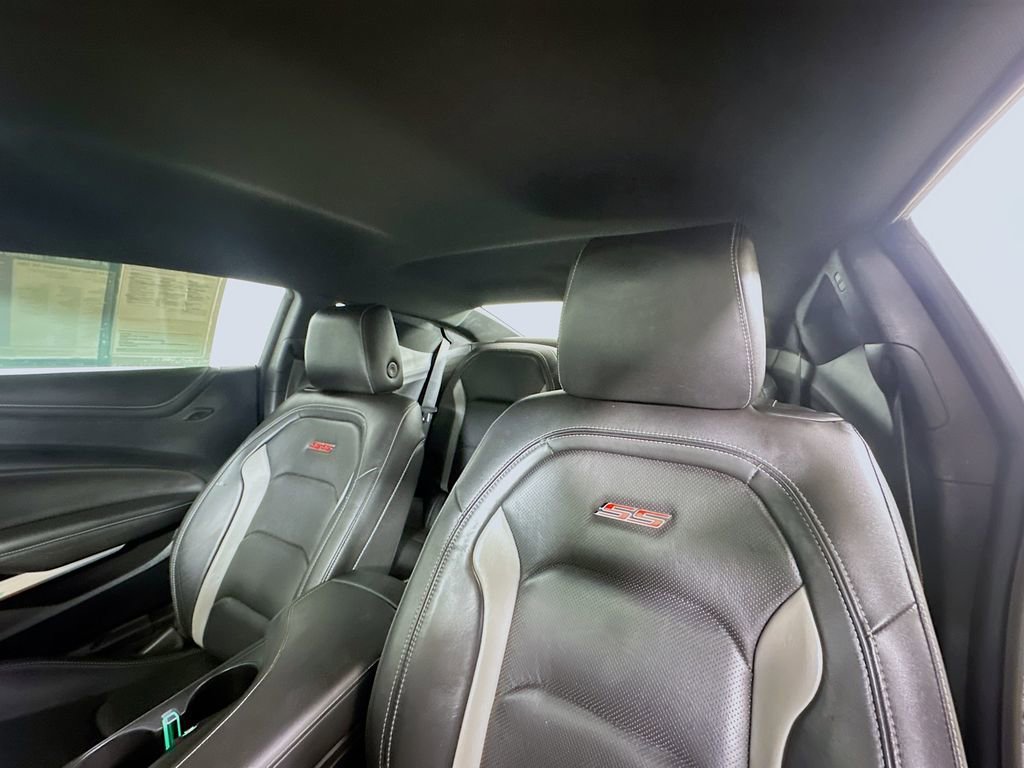 Used 2021 Chevrolet Camaro SS image 12