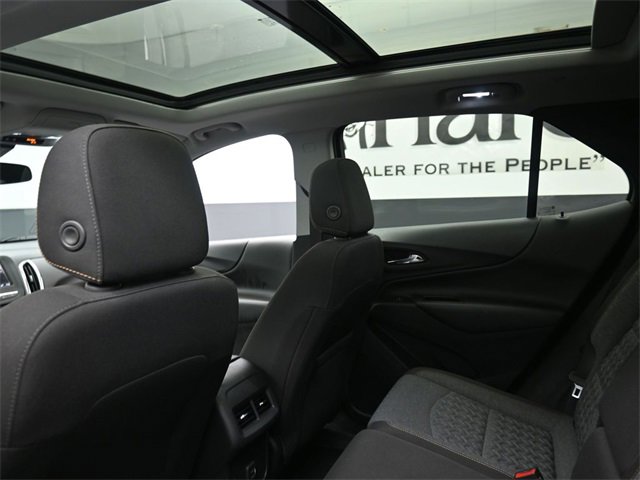 Used 2022 Chevrolet Equinox LT image 24