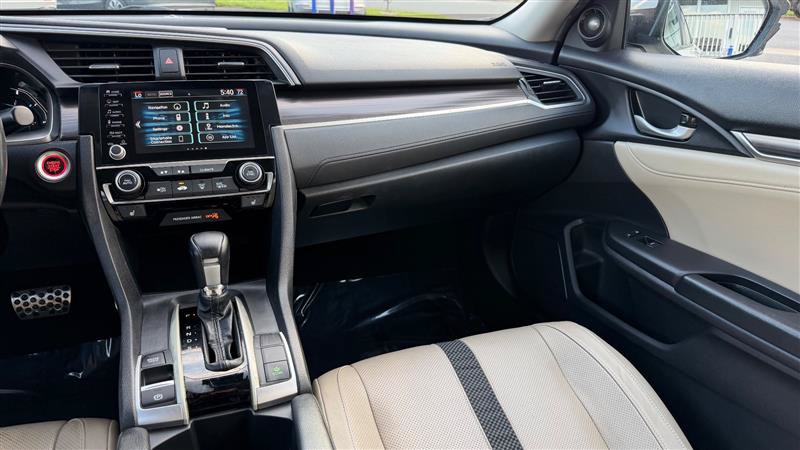 Used 2020 Honda Civic Touring image 19