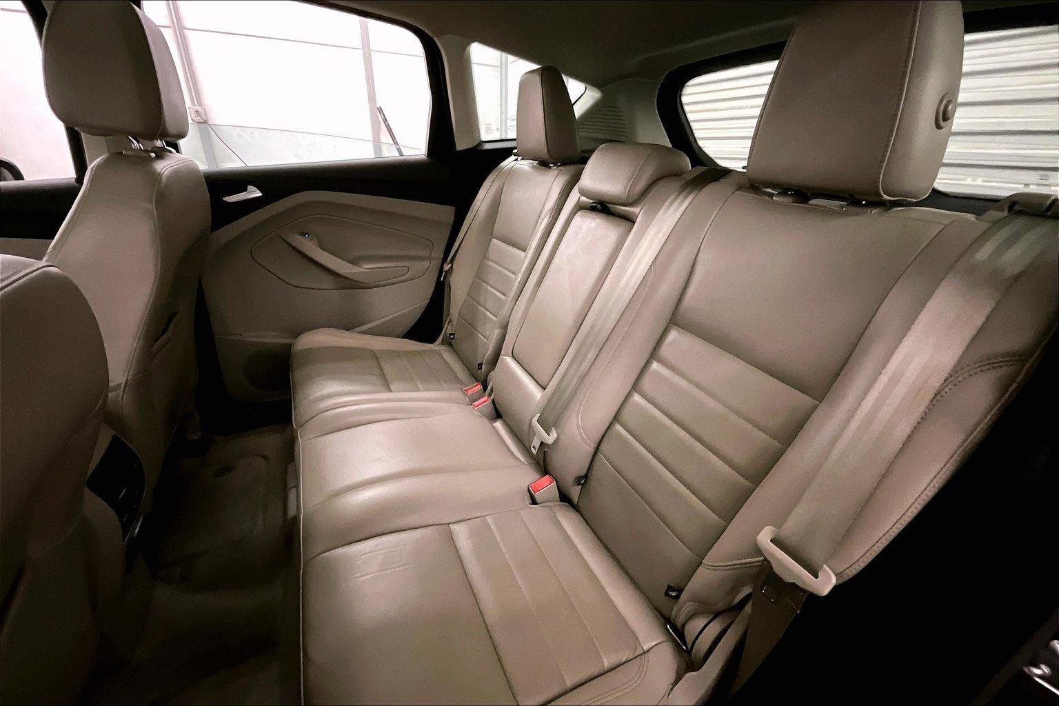 Used 2015 Ford C-MAX Energi SEL w/ Equipment Group 302A image 26