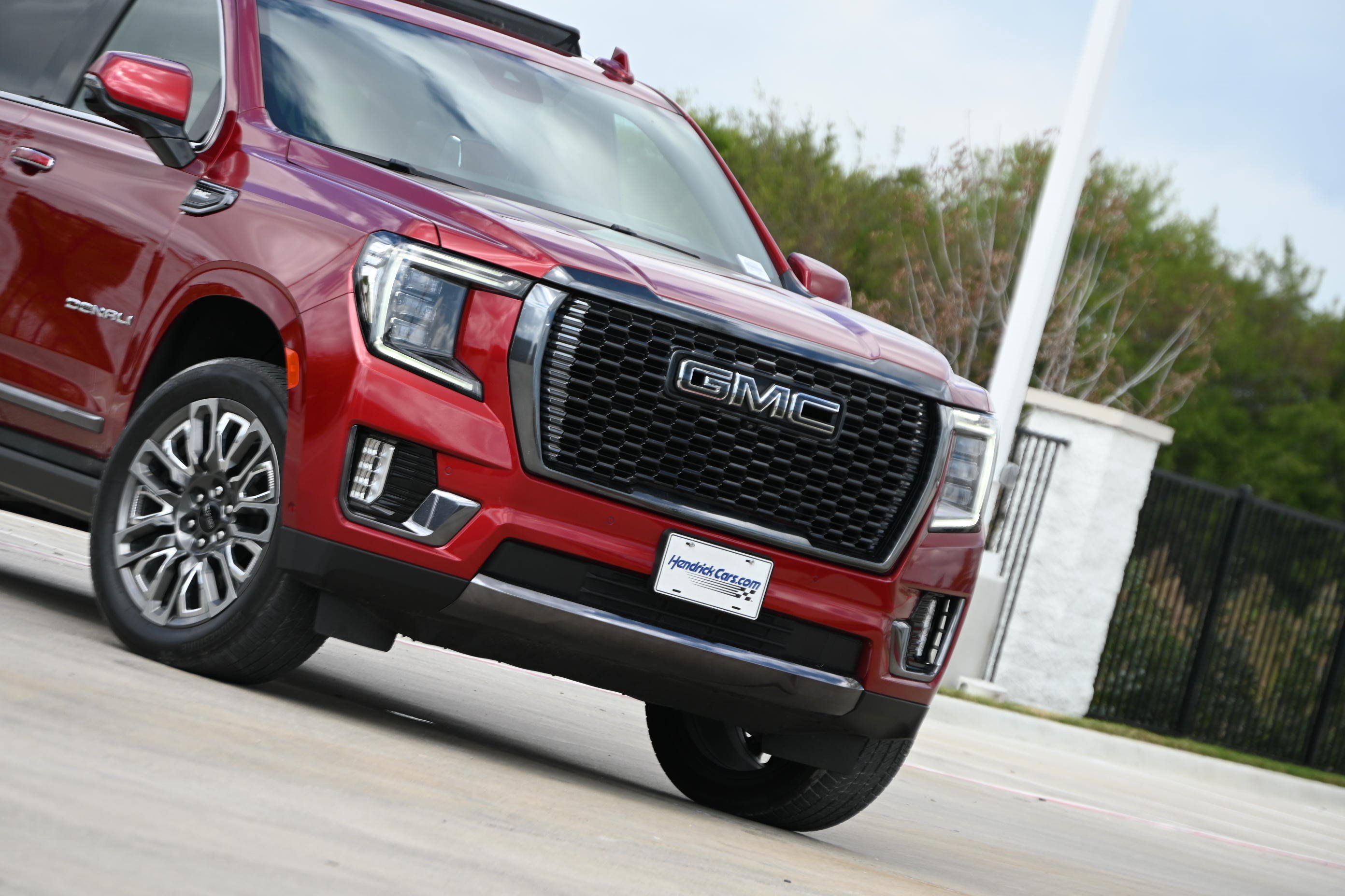 Used 2024 GMC Yukon XL Denali Ultimate AWD/4WD image 39