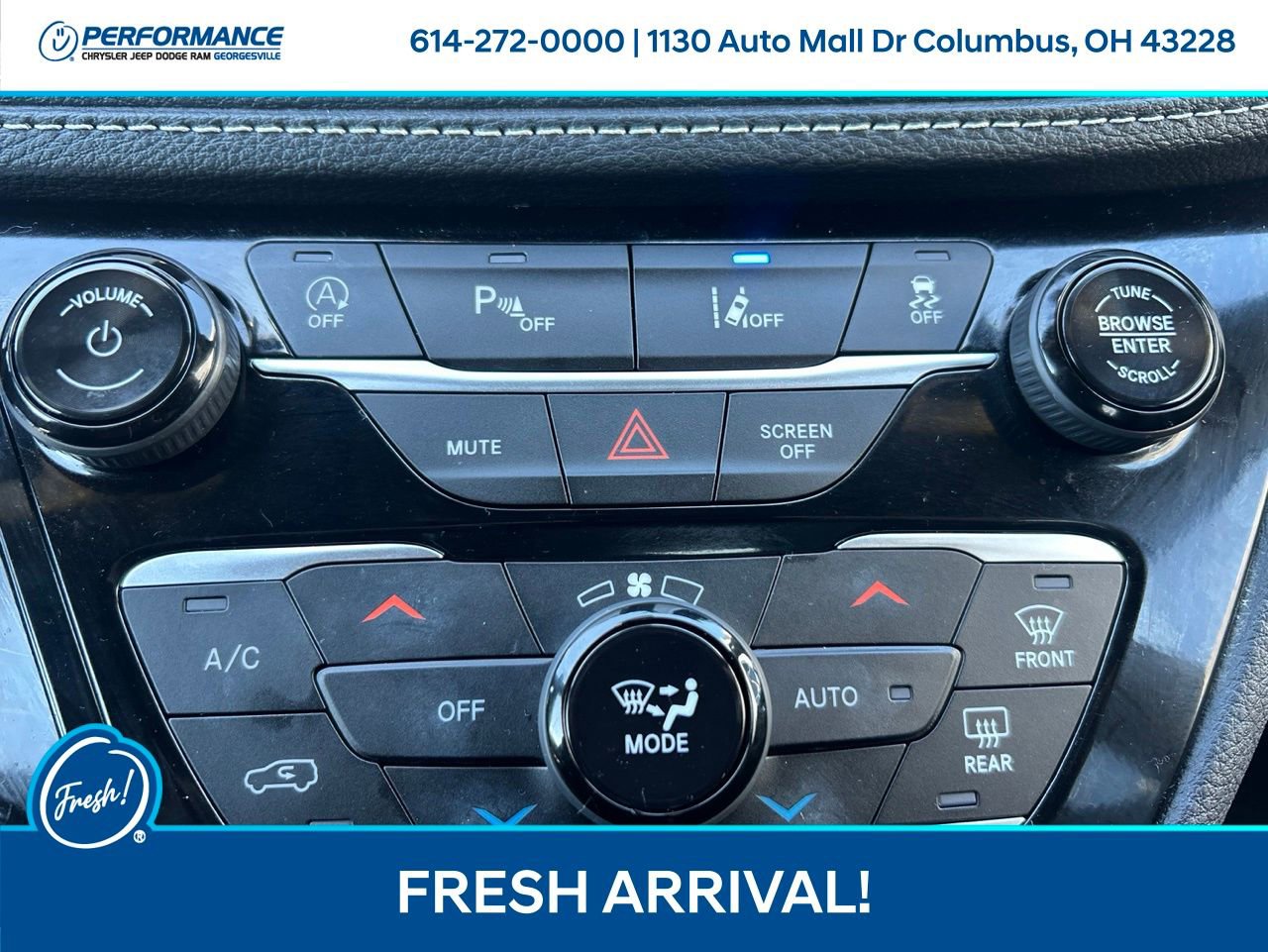 Used 2025 Chrysler Pacifica Select FWD image 21