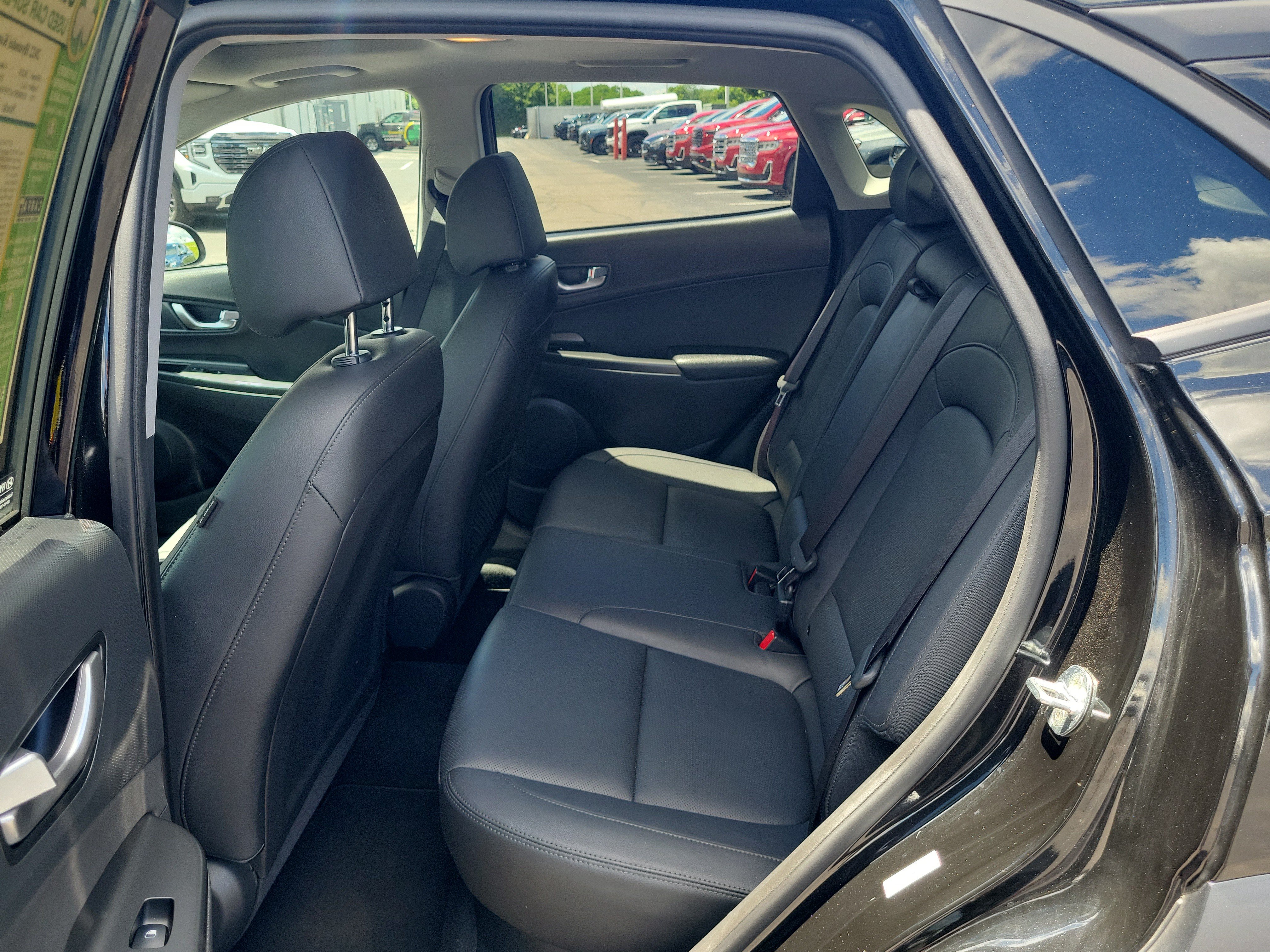 Used 2022 Hyundai Kona Limited AWD/4WD image 12