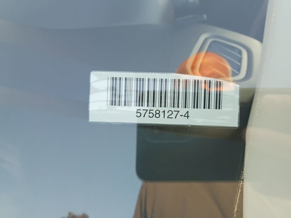 Used 2025 Hyundai Venue SEL FWD image 9