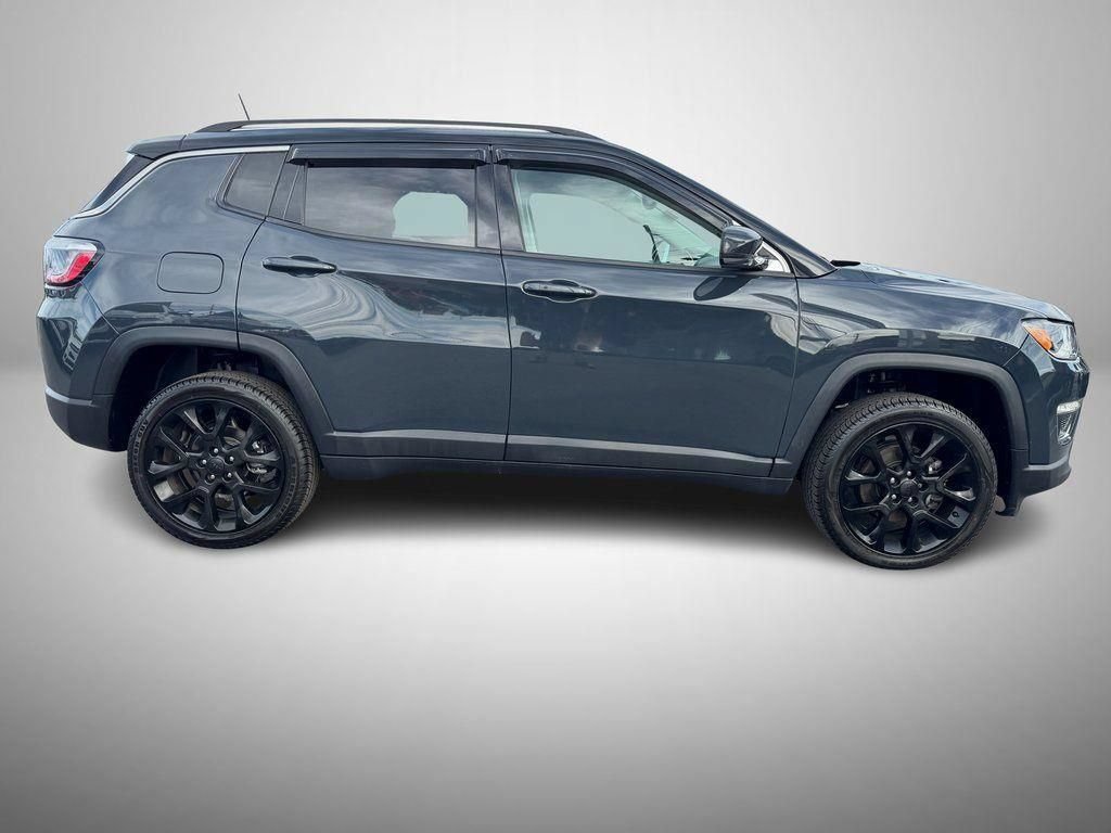 Used 2018 Jeep Compass Limited w/ Navigation Group AWD/4WD image 5