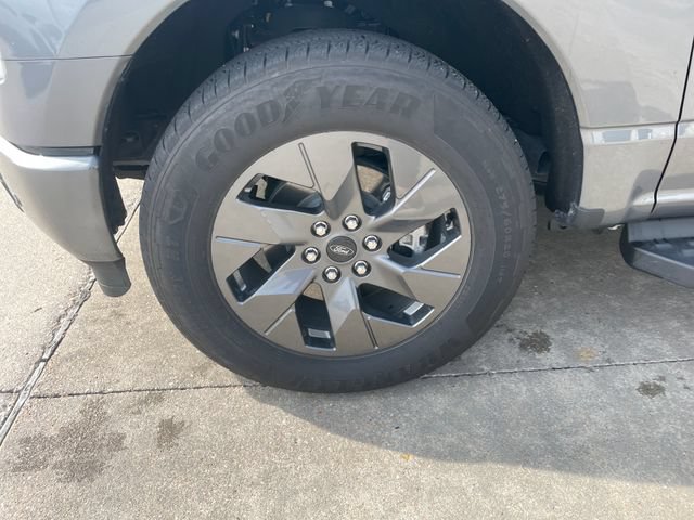 Used 2024 Ford F150 Lightning Flash AWD/4WD image 29