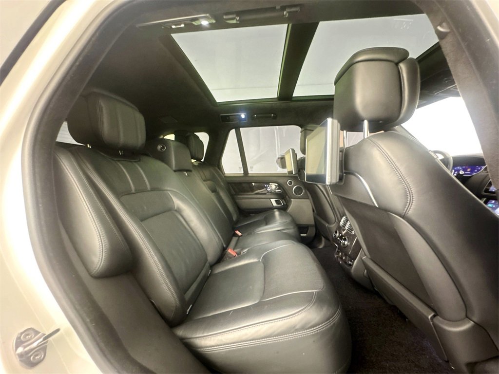 Used 2019 Land Rover Range Rover Autobiography image 28