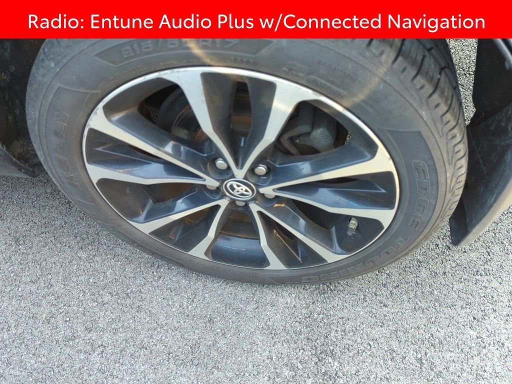 Used 2018 Toyota Corolla SE w/ SE Premium Package image 5