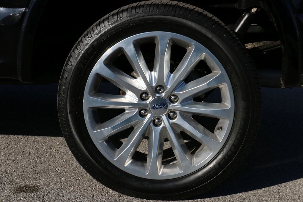 Used 2020 Ford F150 Limited w/ Trailer Tow Package image 8