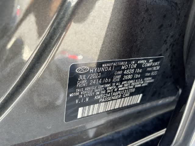Used 2023 Genesis G70 2.0T AWD/4WD image 28