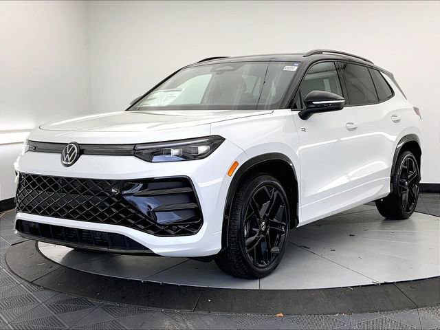 New 2026 Volkswagen Tiguan SE R-Line image 2