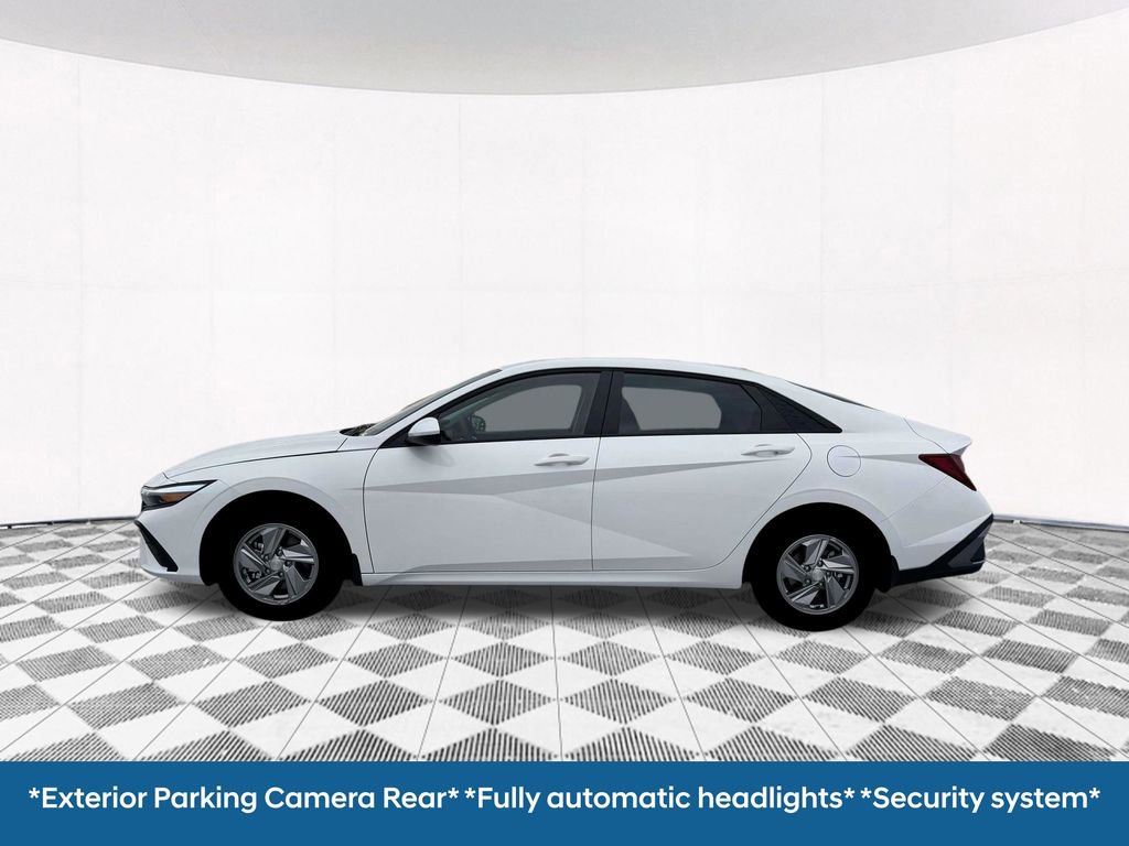New 2026 Hyundai Elantra SE image 4