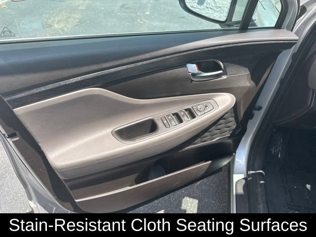 Used 2020 Hyundai Santa Fe SE AWD/4WD image 17