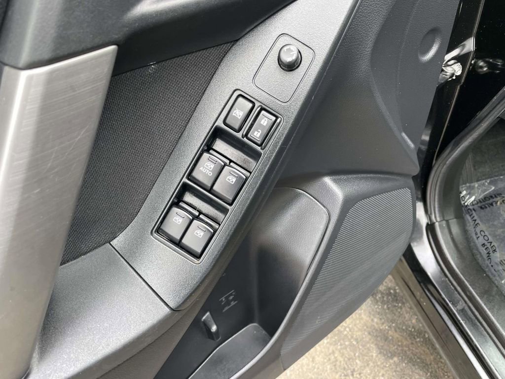 Used 2015 Subaru Forester 2.5i w/ Alloy Wheel Package image 27