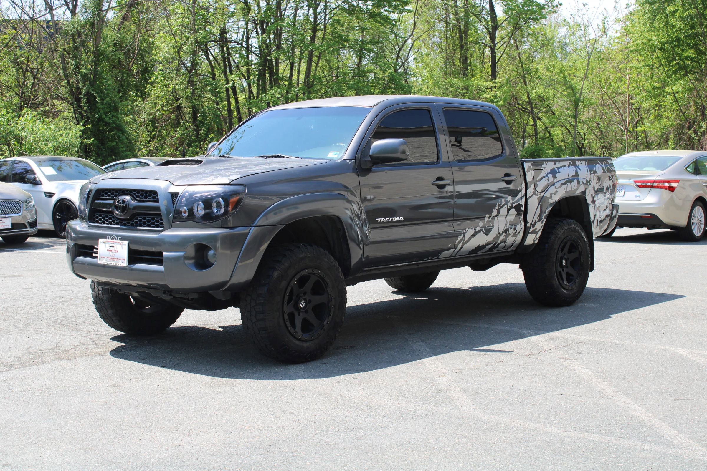 Used 2011 Toyota Tacoma PreRunner w/ TRD Sport Pkg w/JBL Audio RWD image 3