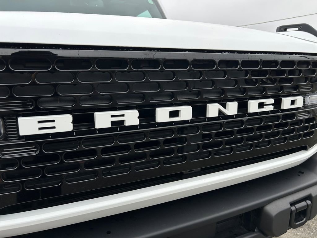 Used 2023 Ford Bronco Wildtrak image 33