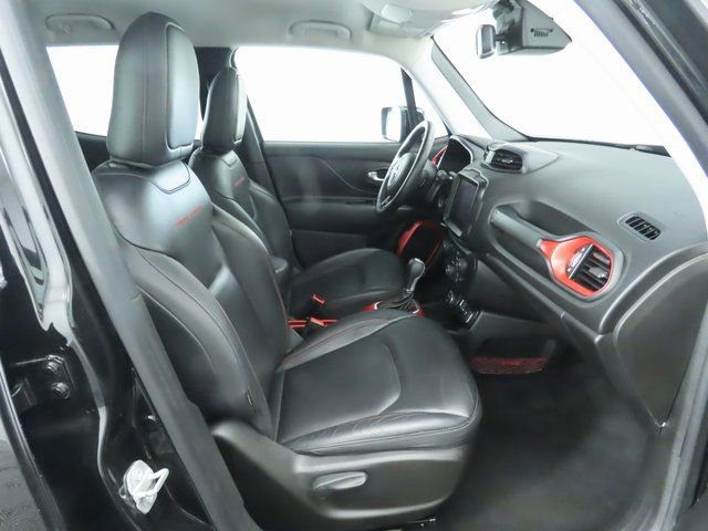 Used 2022 Jeep Renegade Trailhawk AWD/4WD image 21