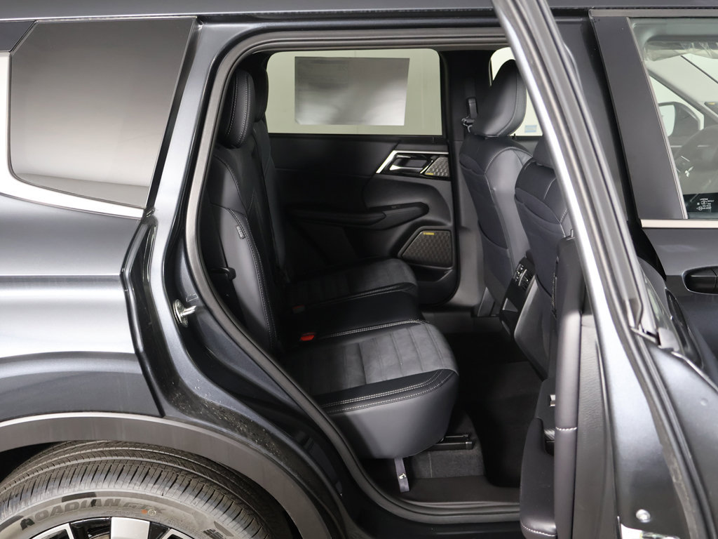 New 2026 Mitsubishi Outlander SE FWD image 34