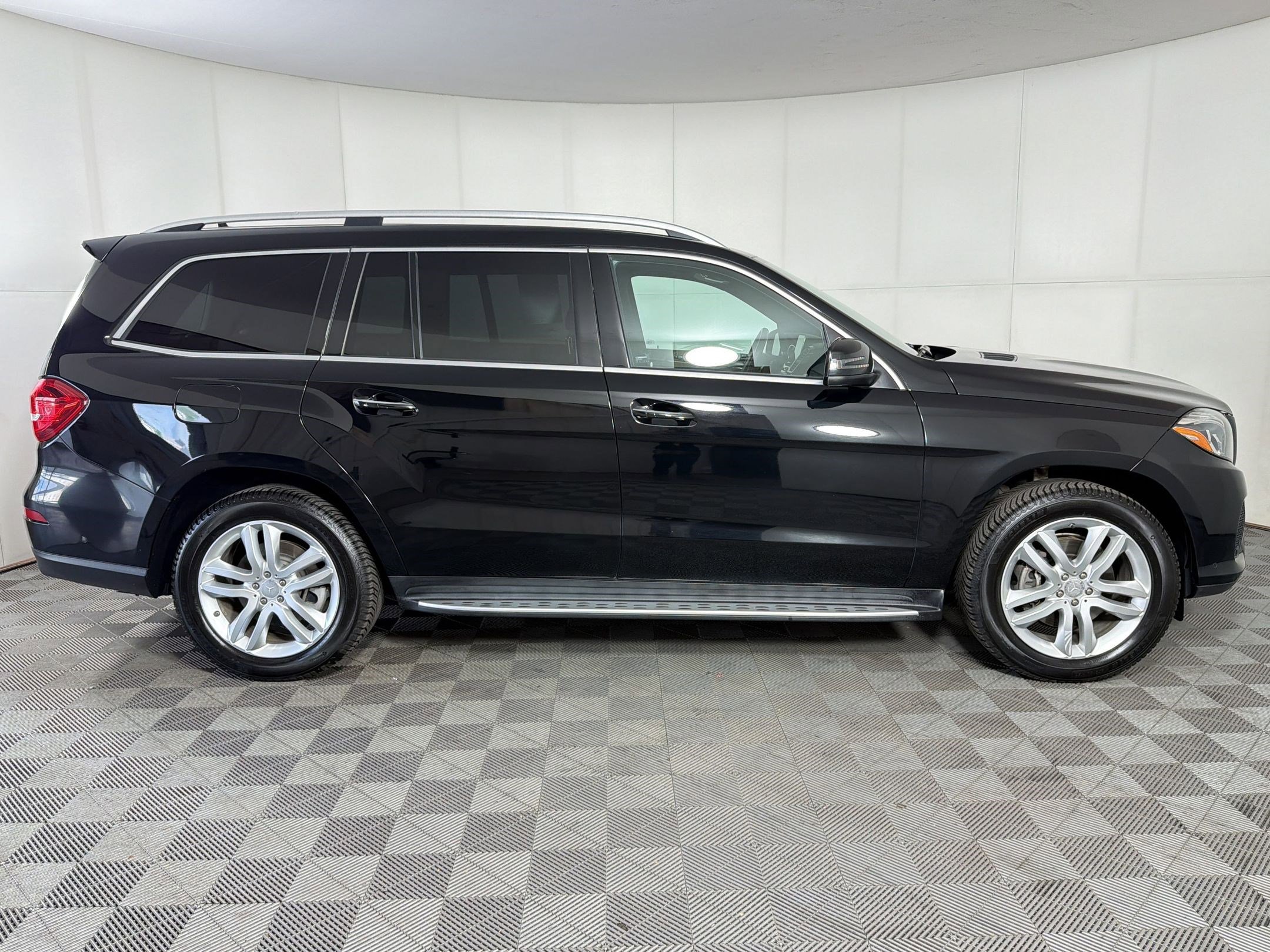 Certified 2017 Mercedes-Benz GLS 450 4MATIC image 8