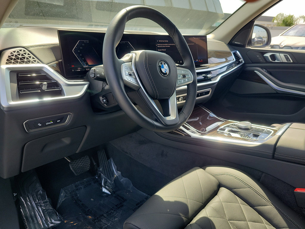 Used 2024 BMW X7 xDrive40i w/ Premium Package AWD/4WD image 21