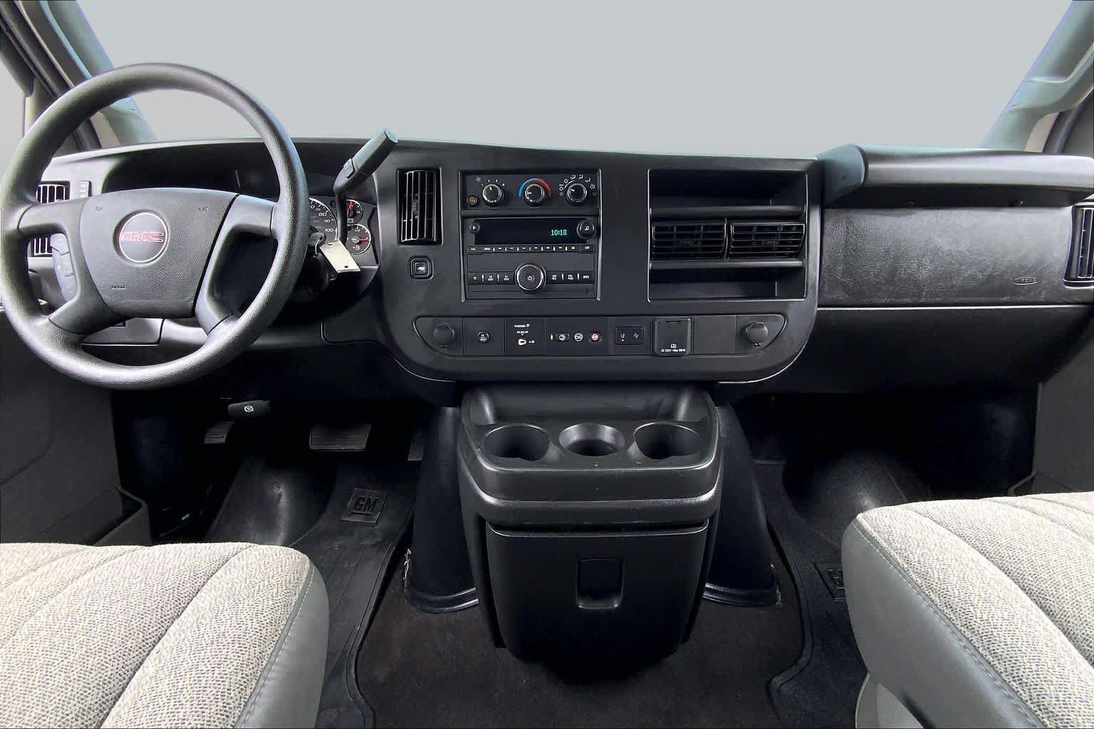 Used 2025 GMC Savana 3500 LT w/ LT Preferred Equipment Group RWD image 15