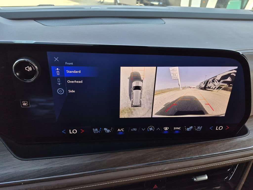 Used 2025 Chevrolet Tahoe High Country w/ Sun And Tow Package AWD/4WD image 32