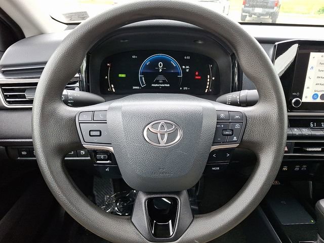 Used 2025 Toyota Camry LE FWD image 18