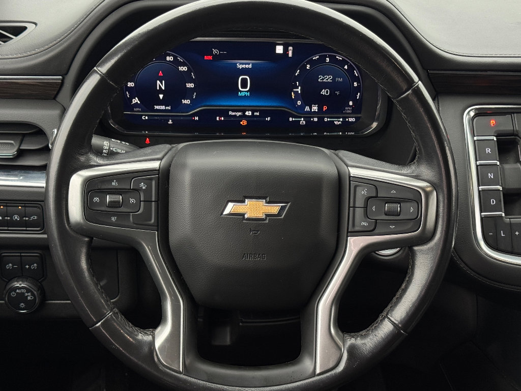 Used 2022 Chevrolet Suburban LT image 12