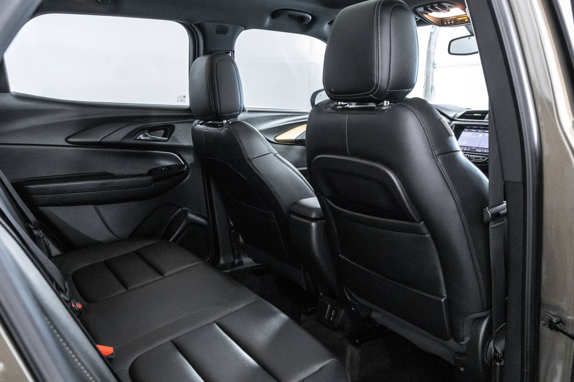 Used 2022 Chevrolet TrailBlazer ACTIV w/ Sun and Liftgate Package AWD/4WD image 40