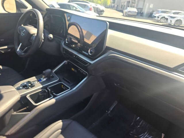 Certified 2025 Lexus TX 500h AWD w/ Technology Package image 11